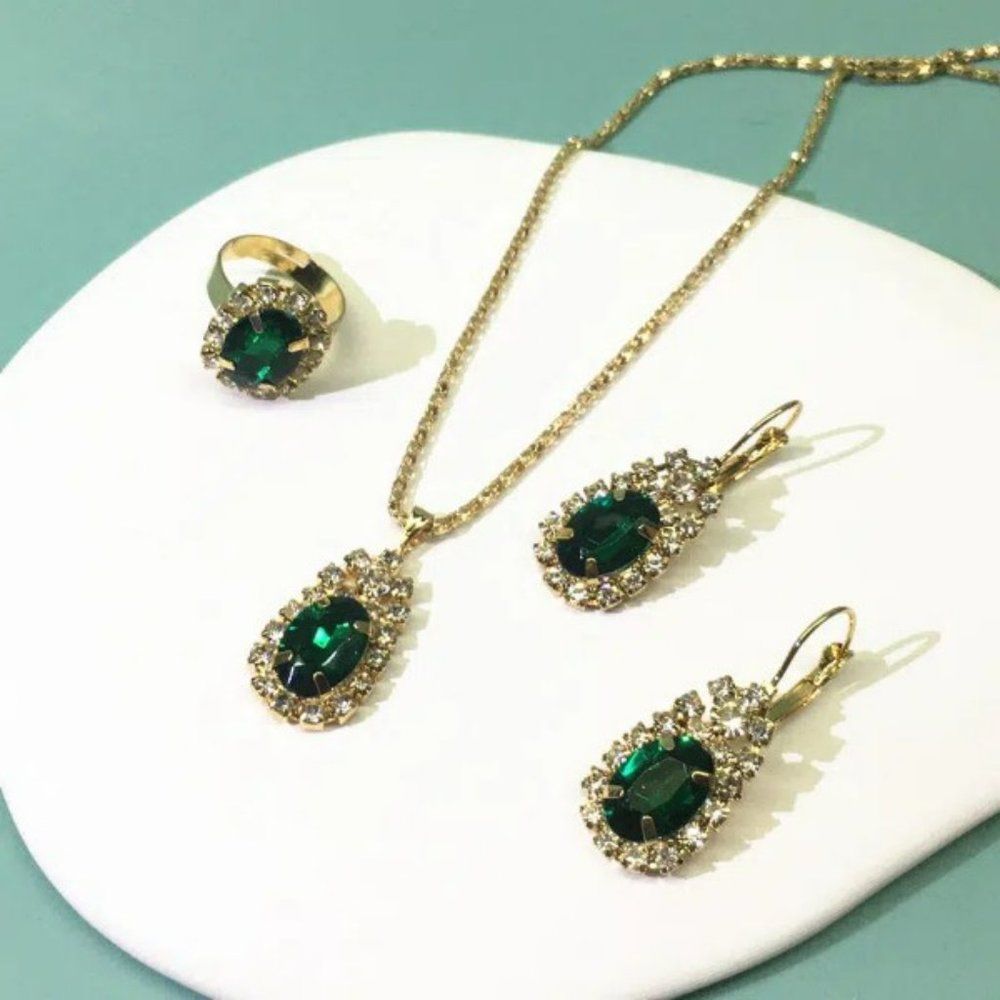 Oval Charm Necklace & Earrings & Ring Set